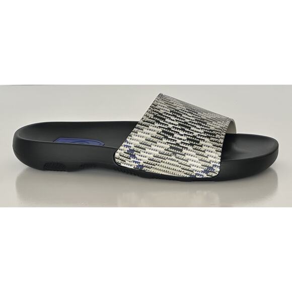Burberry Dive Lichen IP Check Slide Sandals 9 US (42 Euro) 8102419 IT NIB $390 - Picture 3 of 11